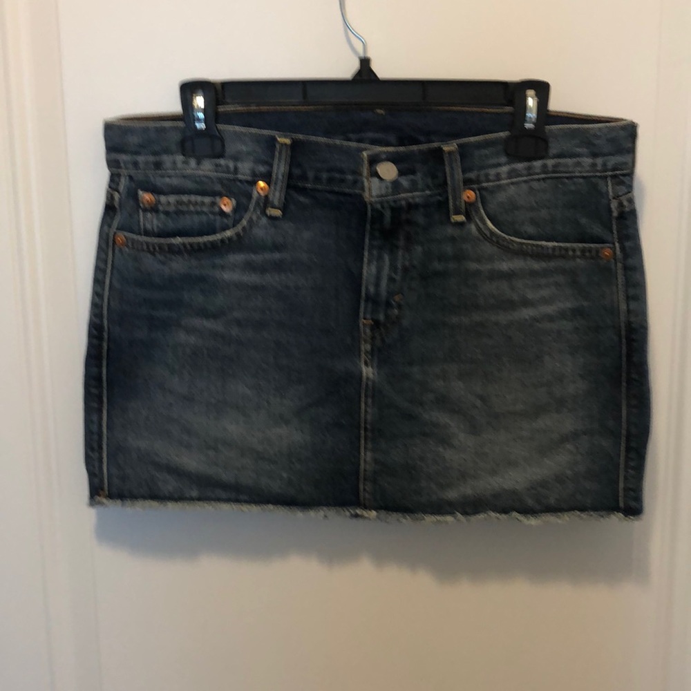 Levi’s denim jean mini skirt